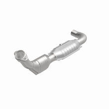 Load image into Gallery viewer, MagnaFlow Direct Fit Catalytic Converter 99-00 Ford Exped 4.6L