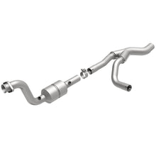 Load image into Gallery viewer, MagnaFlow Direct Fit Catalytic Converter 2004 Durango 5.7L Passenger Side