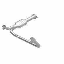 Load image into Gallery viewer, MagnaFlow Direct Fit Catalytic Converter 1995 Chevrolet G10/G20/G30 4.3L/5.0L/5.7L