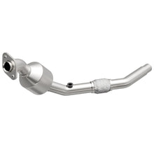 Load image into Gallery viewer, MagnaFlow Direct Fit Catalytic Converter 02-03 Freelander 2.5L