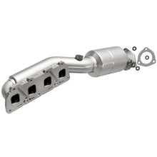 Load image into Gallery viewer, MagnaFlow Direct Fit Catalytic Converter 02-04 Volkswagen Passat 4.0L