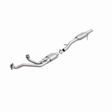 Load image into Gallery viewer, MagnaFlow DF Cat Conv 87-93 Ford Bronco 4.9L/87-95 F-150/F-250 (Non SD)/F-350 (Non SD) PU 4.9L (CA)