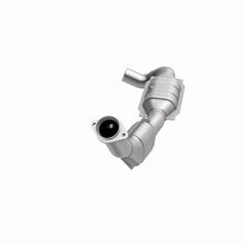 Load image into Gallery viewer, MagnaFlow Direct Fit Catalytic Converter 01 Ford Trucks 4.6L