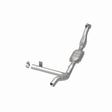 Load image into Gallery viewer, MagnaFlow Direct Fit Catalytic Converter 01 Ford F150 5.4L