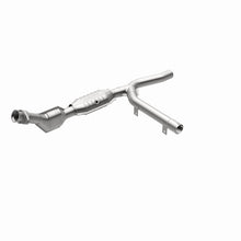 Load image into Gallery viewer, MagnaFlow Direct Fit Catalytic Converter 01 Ford F-150 4.2L