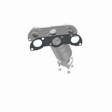 Load image into Gallery viewer, MagnaFlow Direct Fit Catalytic Converter 04-05 Suz Verona2.5 Manifold Rear