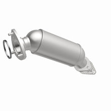 Load image into Gallery viewer, MagnaFlow Direct Fit Catalytic Converter 2013-2015 GMC Acadia