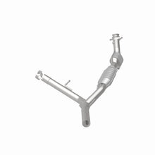 Load image into Gallery viewer, MagnaFlow Direct Fit Catalytic Converter 04-05 Ford F-150 5.4L P/S 2WD (Excl 04 Heritage Edition)