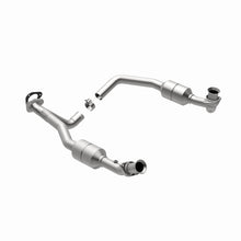 Load image into Gallery viewer, MagnaFlow Direct Fit Catalytic Converter 00-03 Ford E150 5.4L