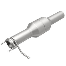 Load image into Gallery viewer, MagnaFlow Direct Fit Catalytic Converter 03-05 Ford F250/350 SD 6.0