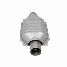 Load image into Gallery viewer, MagnaFlow Universal Catalytic Converter 2.5in Inlet 2.5in Outlet 16in Length 6.375in Width