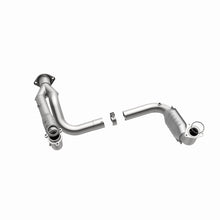 Load image into Gallery viewer, MagnaFlow Direct Fit Catalytic Converter 07-09 Hummer Truck H2 Y-Pipe Assy