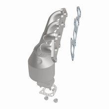 Load image into Gallery viewer, MagnaFlow Direct Fit Catalytic Converter 01-02 Kia Rio 1.5L