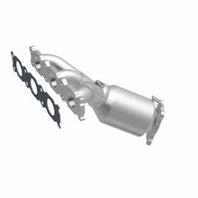 Load image into Gallery viewer, MagnaFlow Direct Fit Catalytic Converter 08-12 Land Rover LR2 3.2L