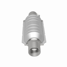 Load image into Gallery viewer, MagnaFlow Universal Catalytic Converter 2.5inch GM 3.8L