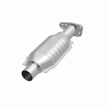 Load image into Gallery viewer, MagnaFlow Direct Fit Catalytic Converter Gm