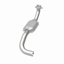Load image into Gallery viewer, MagnaFlow Direct Fit Catalytic Converter 03-05 Ford Expedition/05-06 Lincoln Navigator 5.4L D/S