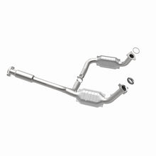 Load image into Gallery viewer, MagnaFlow Direct Fit Catalytic Converter 05-06 GMC Envoy XL Denali