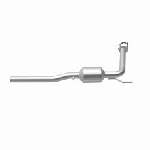 Load image into Gallery viewer, MagnaFlow Direct Fit Catalytic Converter 1993/1995 Volkswagen EuroVan 2.5L