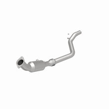 Load image into Gallery viewer, MagnaFlow Direct Fit Catalytic Converter 05-07 Chrysler 300 2.7/3.5L D/S