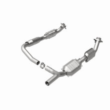 Load image into Gallery viewer, MagnaFlow Direct Fit Catalytic Converter 07-08 Ford E-150 4.6L