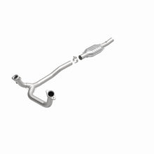 Load image into Gallery viewer, MagnaFlow Direct Fit Catalytic Converter 96 Ford E-Series Van 5.8L