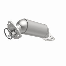 Load image into Gallery viewer, MagnaFlow Direct Fit Catalytic Converter 2013-2015 GMC Acadia