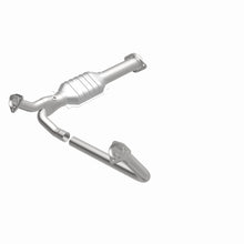 Load image into Gallery viewer, MagnaFlow Direct Fit Catalytic Converter 1995 Chevrolet G10/G20/G30 4.3L/5.0L/5.7L