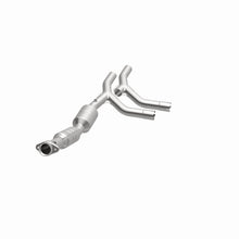 Load image into Gallery viewer, MagnaFlow Direct Fit Catalytic Converter 05-07 Ford E150 4.6L Passenger Side