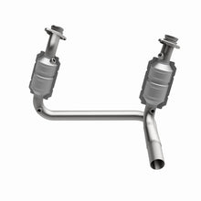 Load image into Gallery viewer, MagnaFlow Direct Fit Catalytic Converter 04 Dodge Durango 3.7L/4.7L