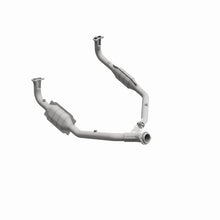 Load image into Gallery viewer, MagnaFlow DF Cat. Conv 97 Land Rover Defender 90 4.0L Y-Pipe Assy / 96-99 Discovery 4.0L Y-Pipe Assy