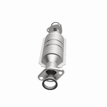Load image into Gallery viewer, MagnaFlow Direct Fit Catalytic Converter 1998 Honda Odyssey 2.3L