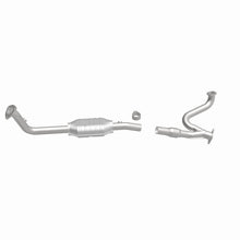 Load image into Gallery viewer, MagnaFlow Direct Fit Catalytic Converter 98-02 3.5L Isuzu Trooper DS