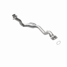 Load image into Gallery viewer, MagnaFlow Direct Fit Catalytic Converter 96-98 Explorer-Mountaineer