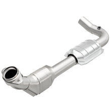Load image into Gallery viewer, MagnaFlow Direct Fit Catalytic Converter 00-04 Ford E150 4.6L Driver Side
