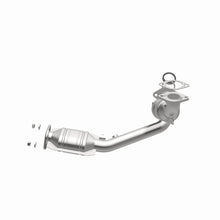 Load image into Gallery viewer, MagnaFlow Direct Fit Catalytic Converter 01-02 Mitsu Montero 3.5L