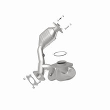 Load image into Gallery viewer, MagnaFlow Direct Fit Catalytic Converter 00-03 Ford Taurus 3.0L fron