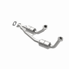 Load image into Gallery viewer, MagnaFlow Direct Fit Catalytic Converter 98 Ford Windstar 3.8L Assm