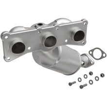 Load image into Gallery viewer, MagnaFlow California DF Catalytic Conv 07-13 BMW 328i L6 3.0LGAS 3.75in Inlet 4in Outlet 2in Dia
