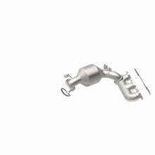 Load image into Gallery viewer, MagnaFlow Direct Fit Catalytic Converter 04-06 Toyota Sienna 3.3L