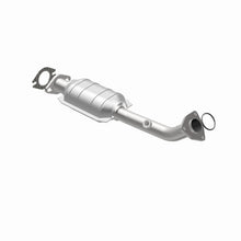 Load image into Gallery viewer, MagnaFlow DF Catalytic Conv 01-02 Infiniti QX4 3.5L / 01/02/04 Nissan Pathfinder 3.5L (California)