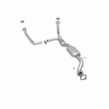 Load image into Gallery viewer, MagnaFlow Direct Fit Catalytic Converter 01-05 Chevy Blazer 4.3L 2WD