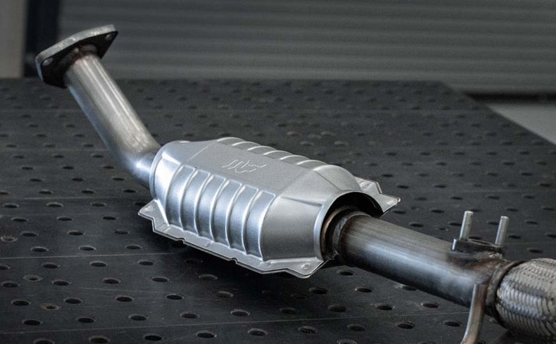 MagnaFlow Direct Fit Catalytic Converter 81-83 RX-7 1.1L Rear CA
