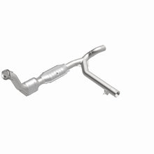 Load image into Gallery viewer, MagnaFlow Direct Fit Catalytic Converter 99-00 Ford Exped 4.6L