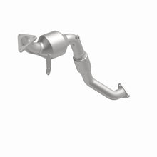 Load image into Gallery viewer, MagnaFlow Direct Fit Catalytic Converter 2007-2010 Q7 V6 3.6 OEM Underbody