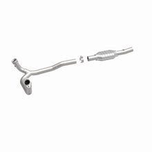 Load image into Gallery viewer, MagnaFlow Direct Fit Catalytic Converter 96 Ford E-Series Van 5.8L