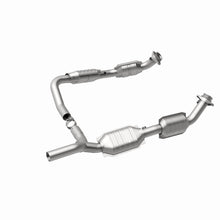 Load image into Gallery viewer, MagnaFlow Direct Fit Catalytic Converter 07-08 Ford E-150 4.6L