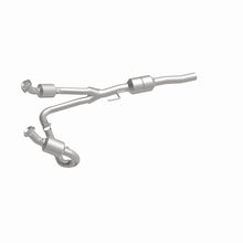 Load image into Gallery viewer, MagnaFlow Direct Fit Catalytic Converter 02-03 Dodge Durango