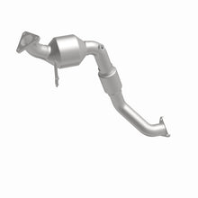 Load image into Gallery viewer, MagnaFlow Direct Fit Catalytic Converter 2007-2010 Q7 V6 3.6 OEM Underbody