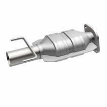 Load image into Gallery viewer, MagnaFlow Direct Fit Catalytic Converter 95-02 Lincoln Continental